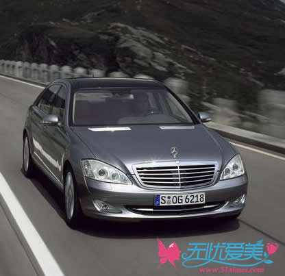奔驰S系列轿车