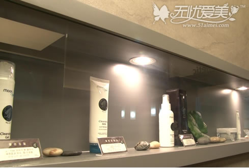 韩国巴诺巴奇整形医院2楼皮肤护理产品